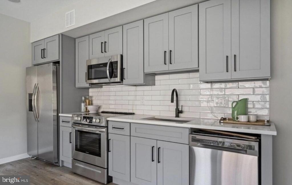 3515 Midvale Avenue - Photo 11