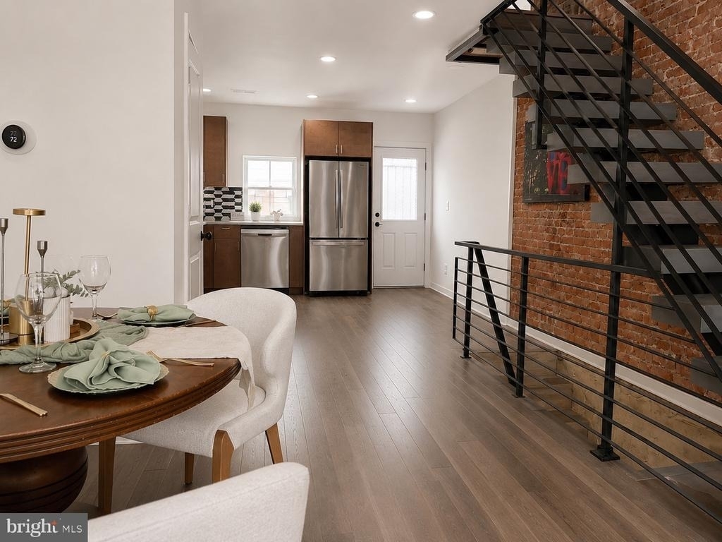2620 Almond Street - Photo 2