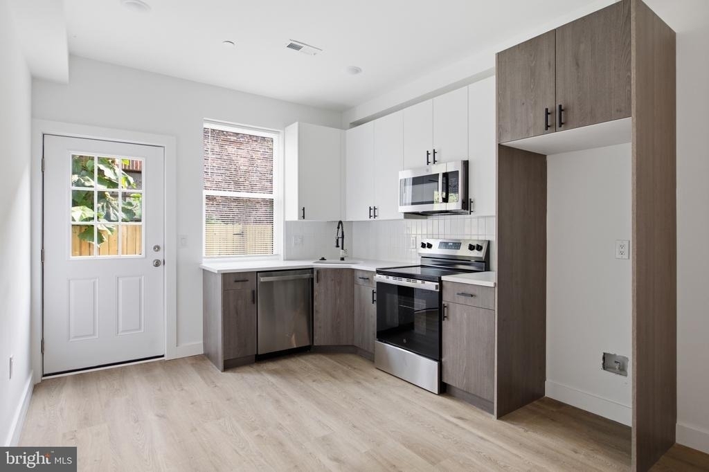 1027 W Arizona Street - Photo 3