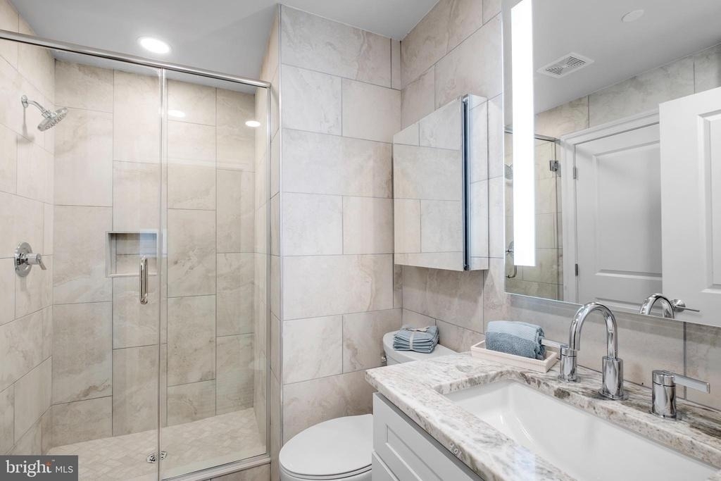 1420 Chestnut Street - Photo 13