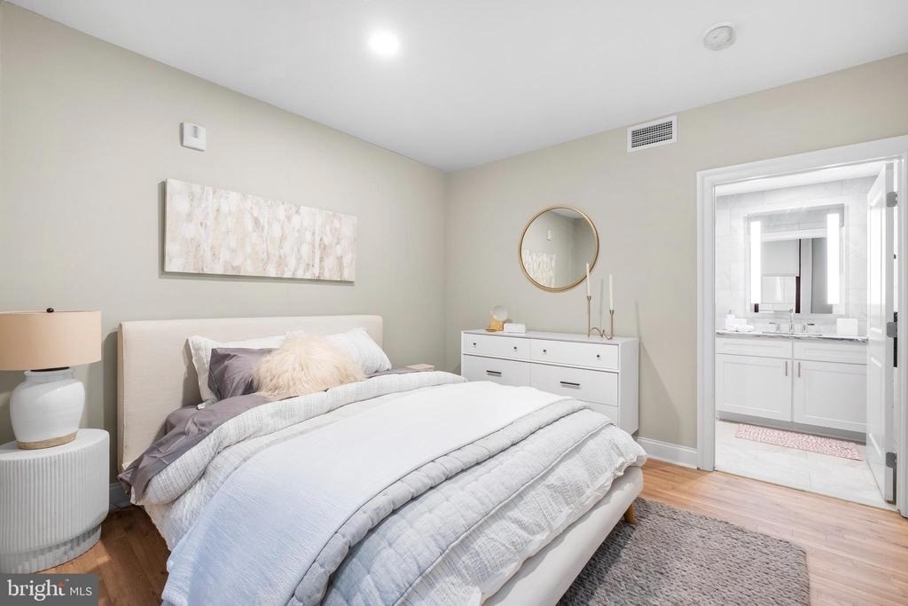 1420 Chestnut Street - Photo 17