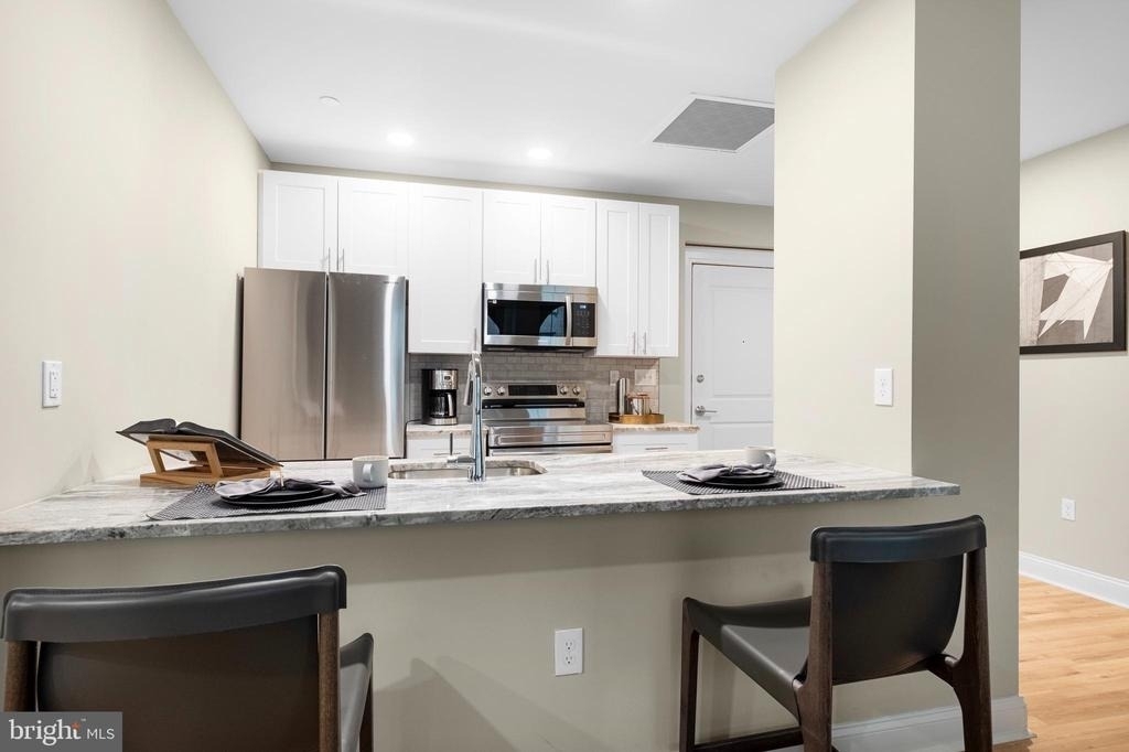 1420 Chestnut Street - Photo 10