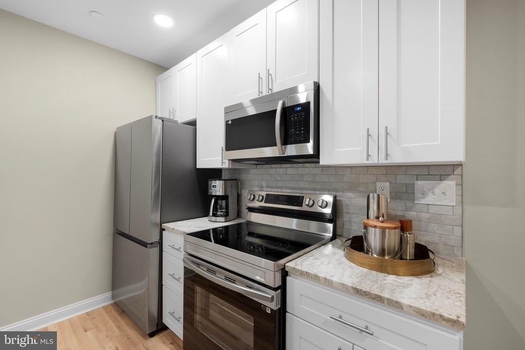1420 Chestnut Street - Photo 14