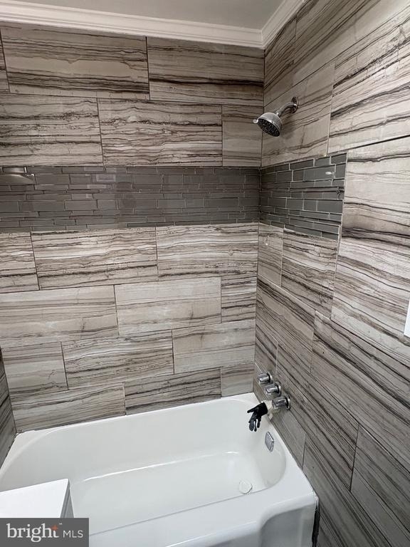1031 Fanshawe Street - Photo 6