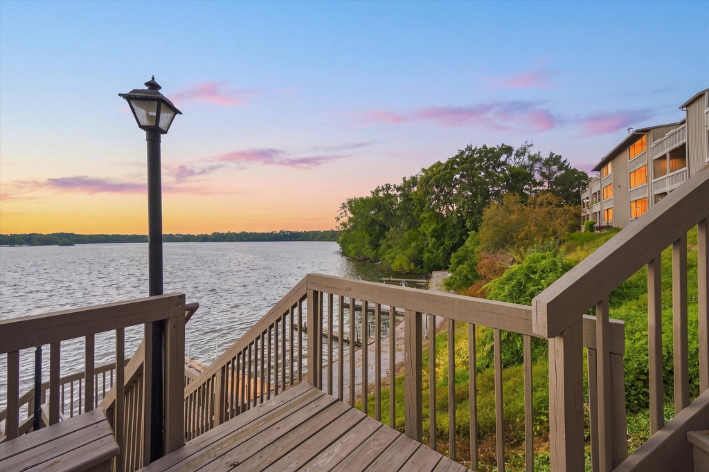 893 Cliffs Drive - Photo 1