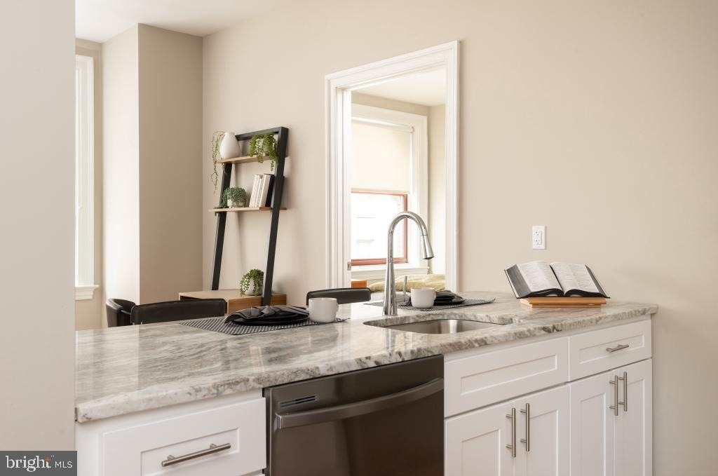 1420 Chestnut Street - Photo 12