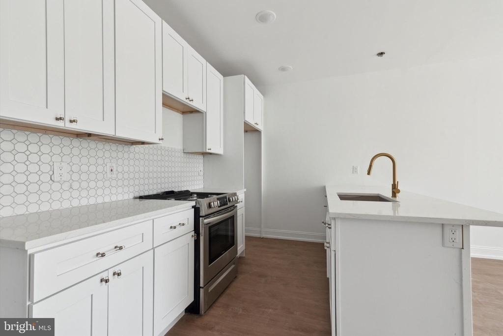 1614 Ridge Avenue - Photo 6
