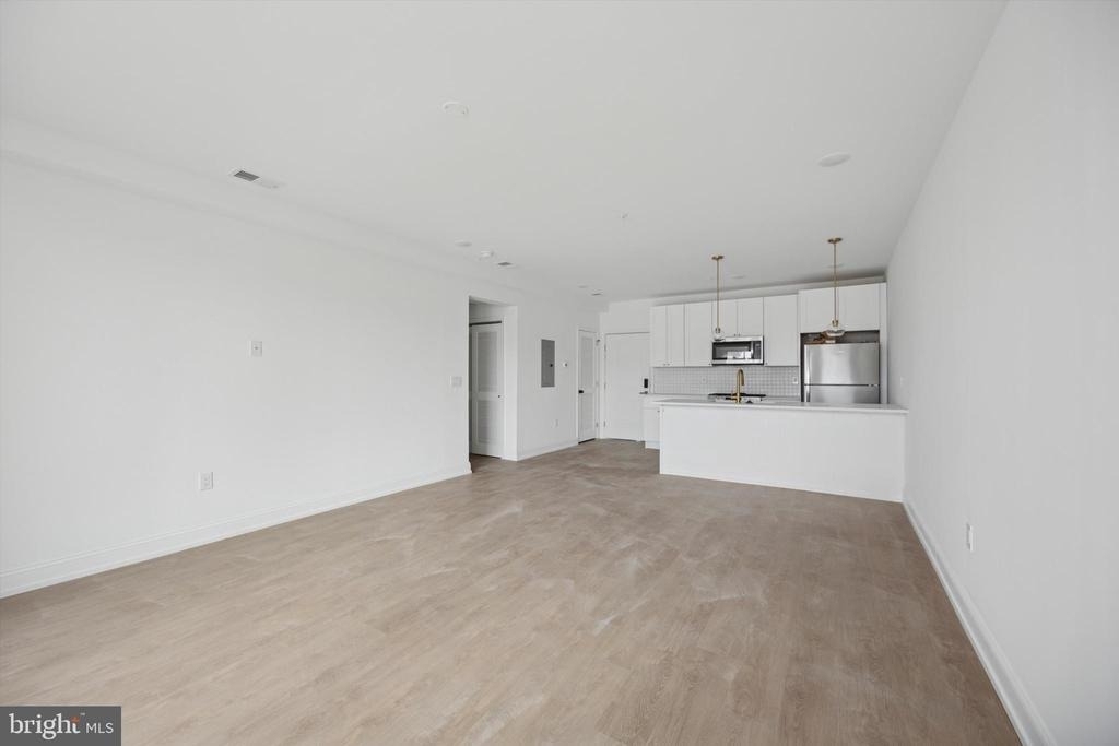 1614 Ridge Avenue - Photo 5