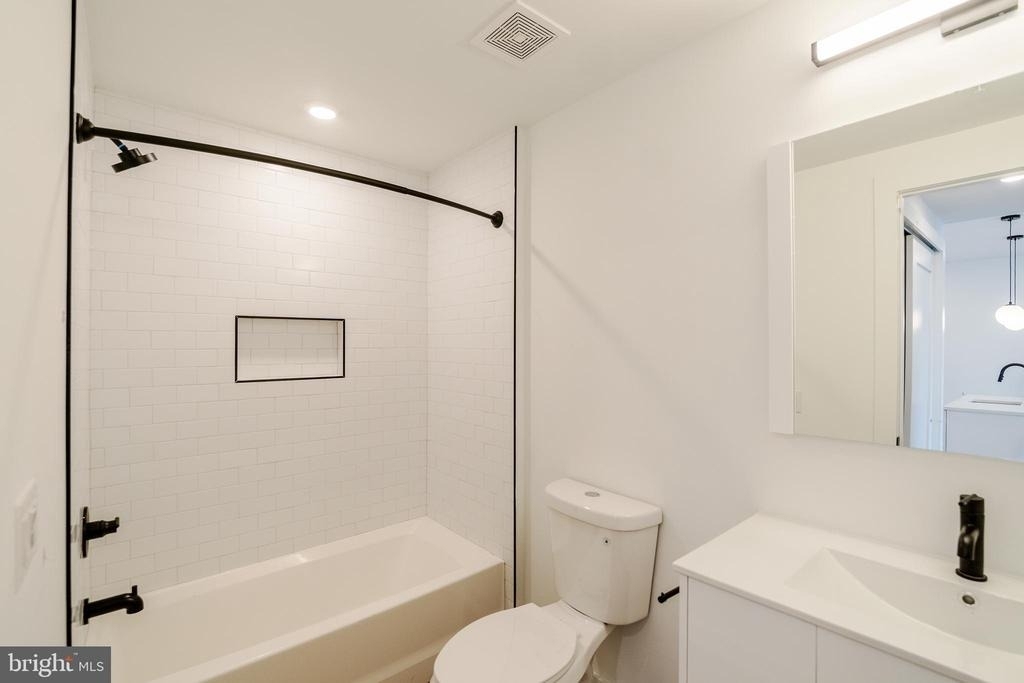 5904 Germantown Avenue - Photo 9