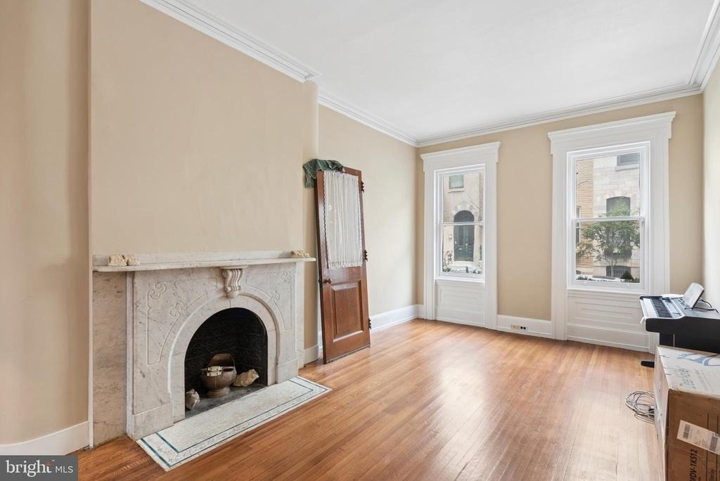 2218 Locust Street - Photo 8