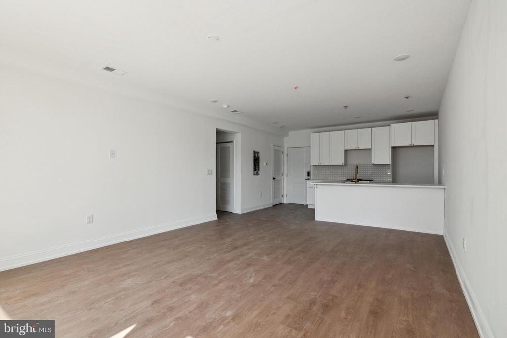 1614 Ridge Avenue - Photo 10
