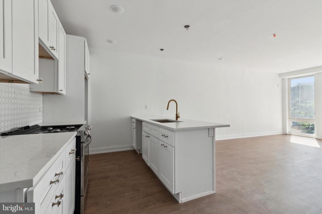 1614 Ridge Avenue - Photo 8