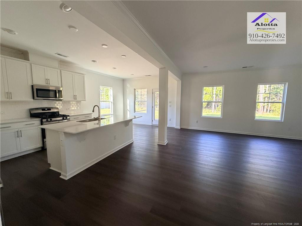 156 Hanover Drive - Photo 4