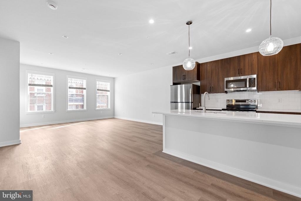 26 S York Road - Photo 1