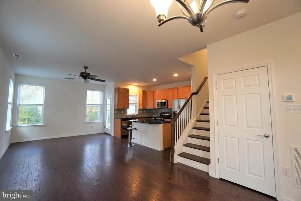 1013 Chapman Circle - Photo 8
