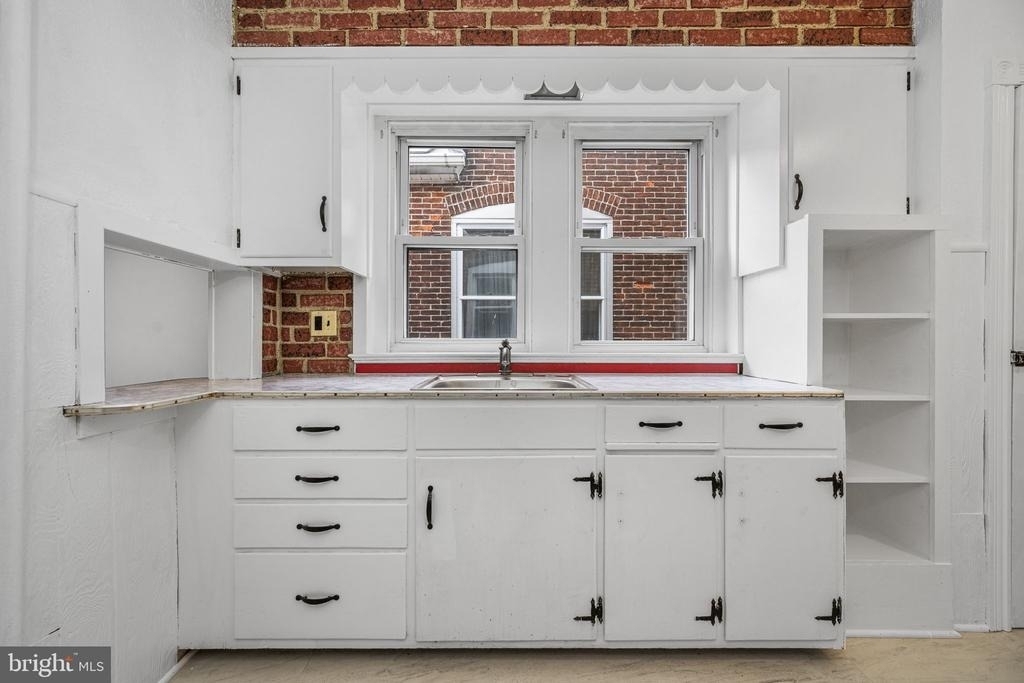 23 E 2nd Street - Photo 4