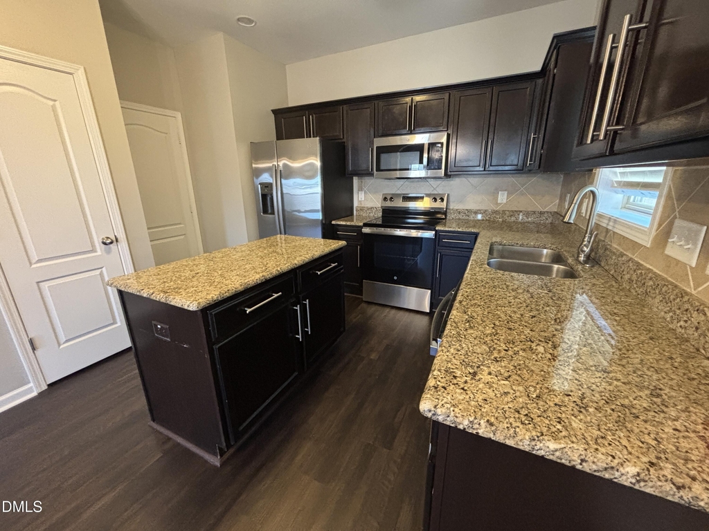 438 Roanoke Drive - Photo 30