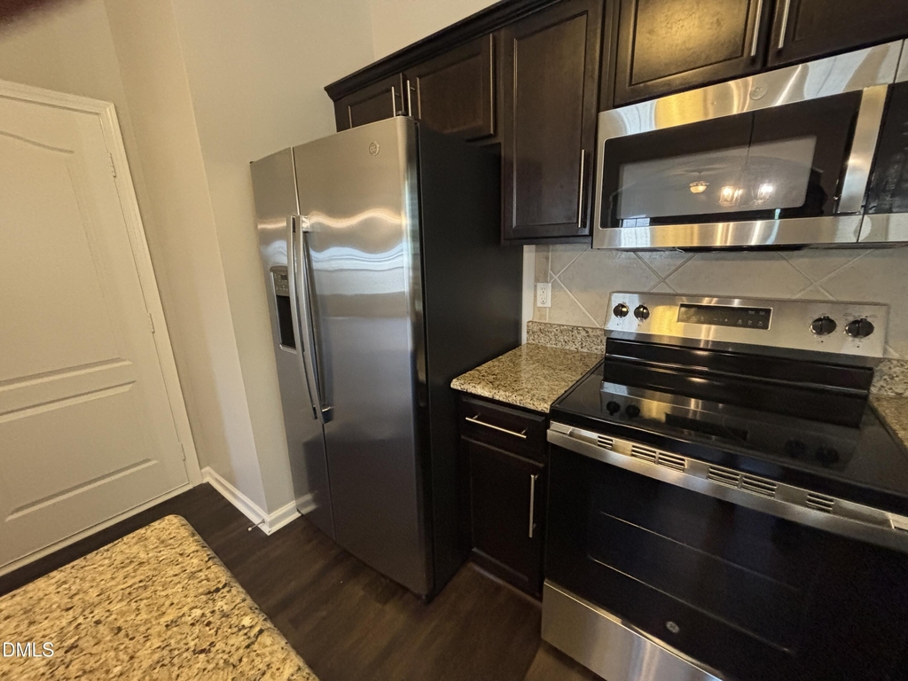 438 Roanoke Drive - Photo 34