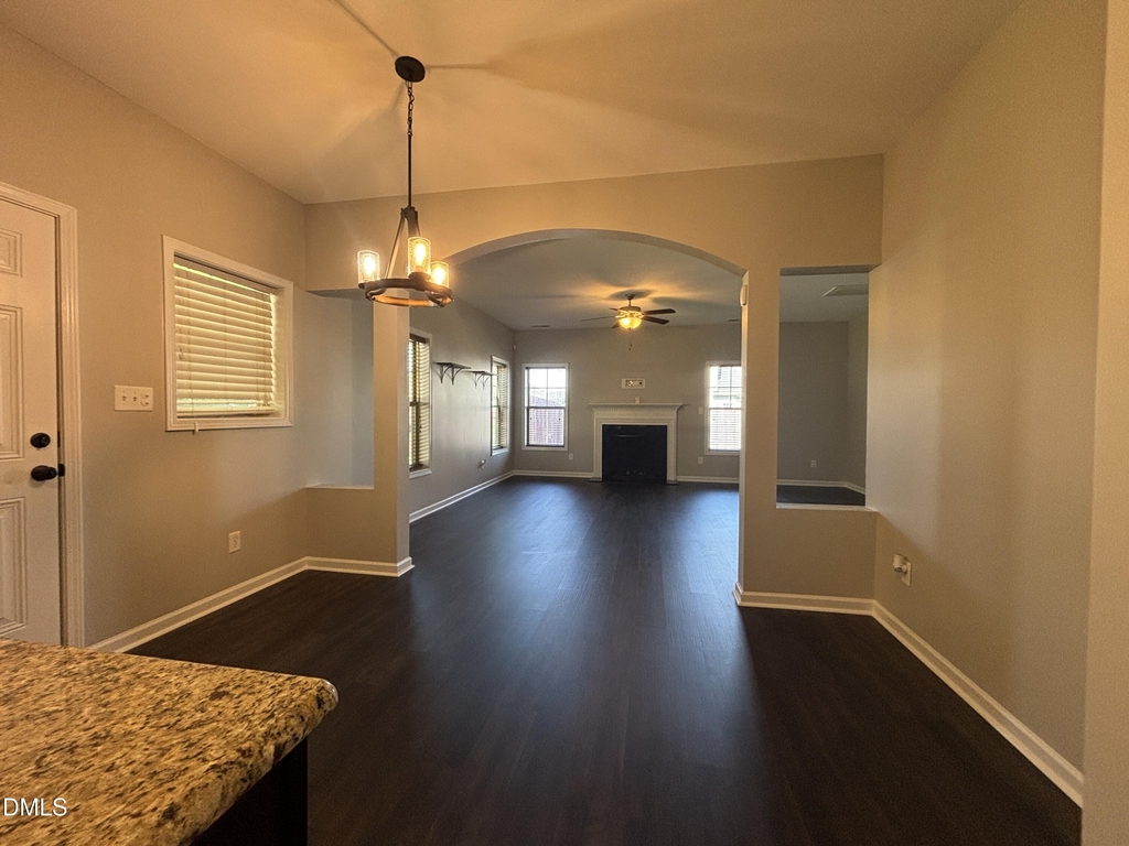 438 Roanoke Drive - Photo 2