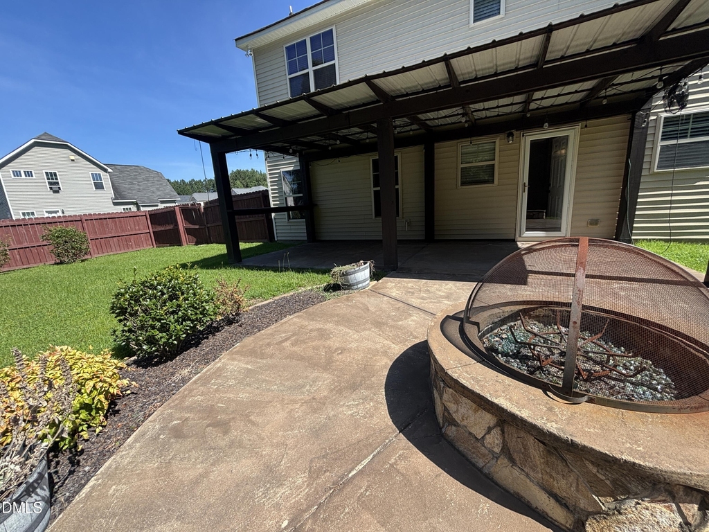 438 Roanoke Drive - Photo 8