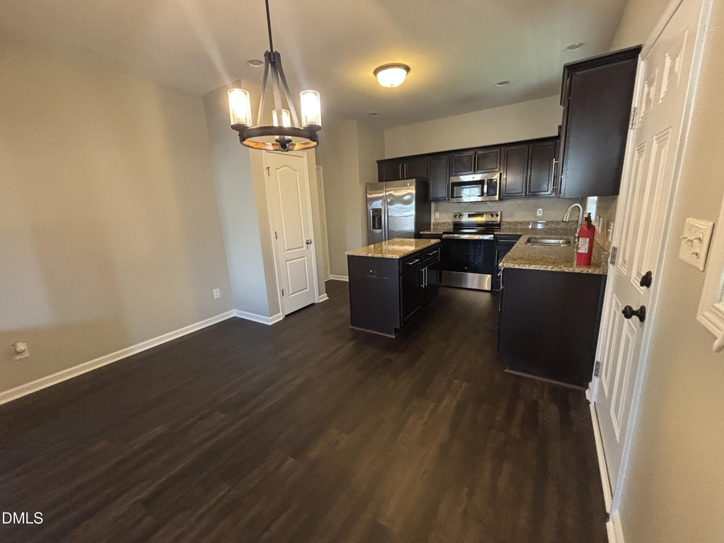 438 Roanoke Drive - Photo 27