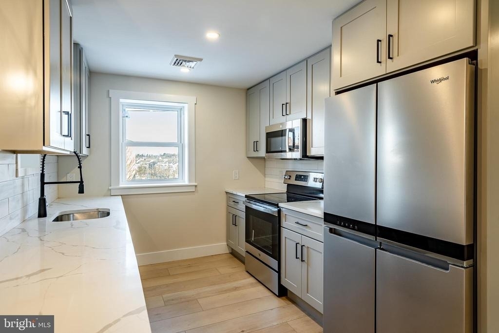 530 Washington Avenue - Photo 1