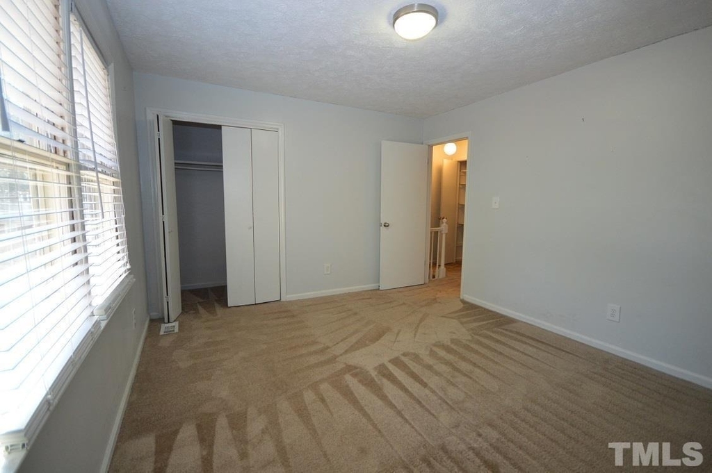 1208 Carlton Avenue - Photo 17