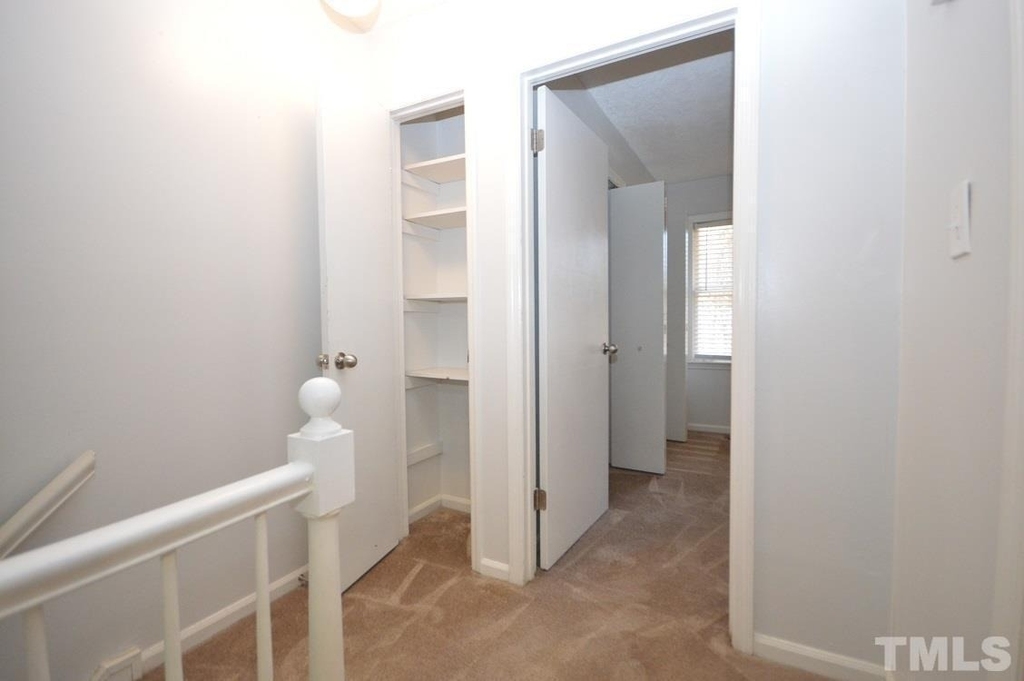 1208 Carlton Avenue - Photo 15