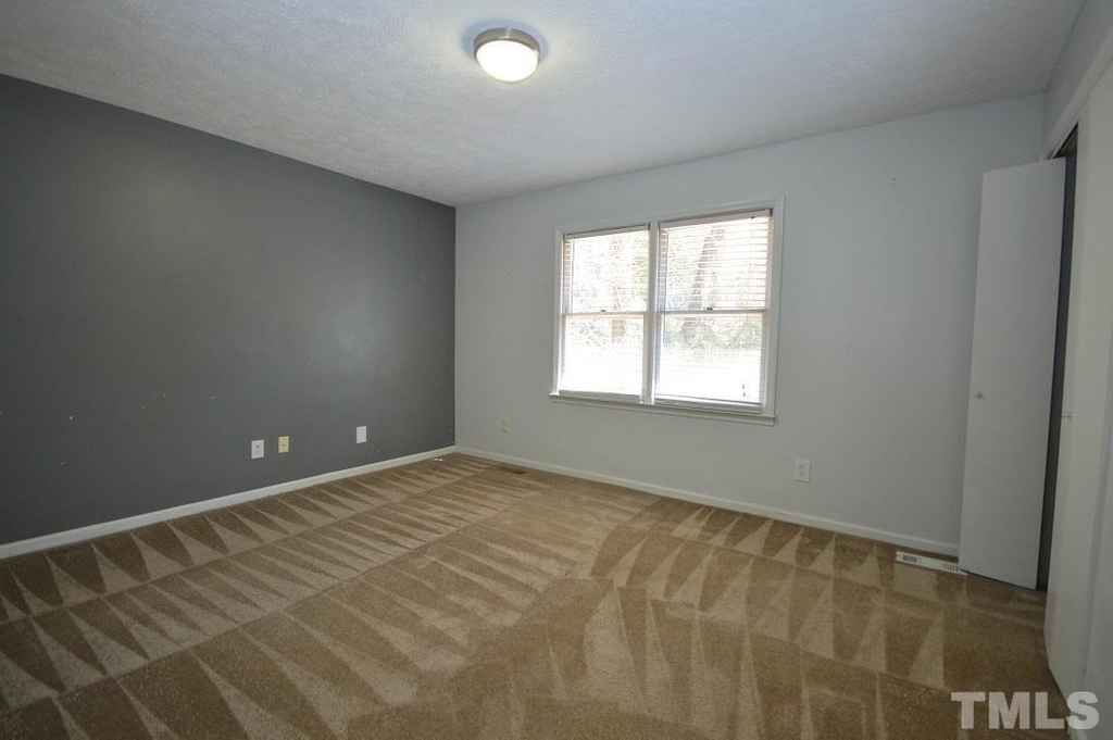 1208 Carlton Avenue - Photo 16