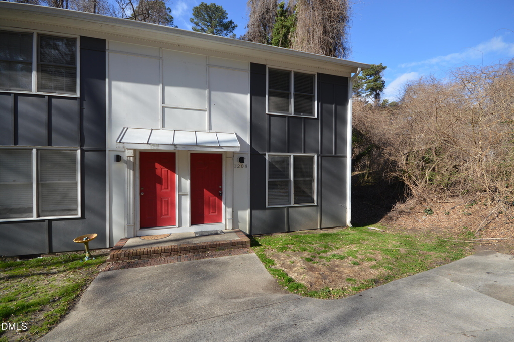 1208 Carlton Avenue - Photo 0