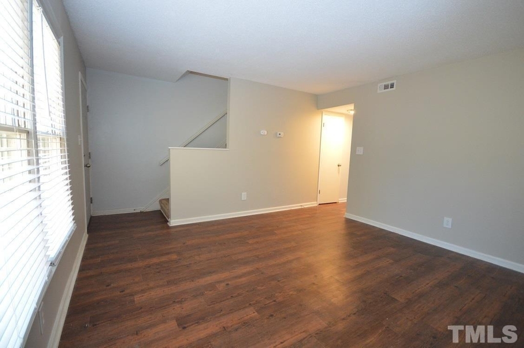 1208 Carlton Avenue - Photo 6