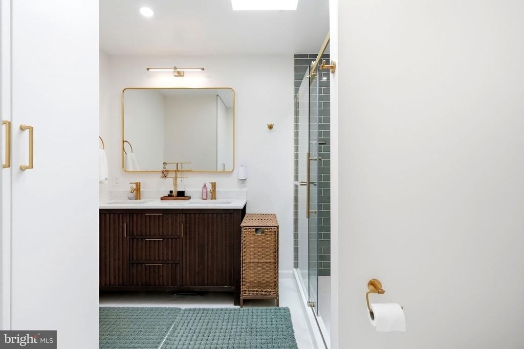 135 Longshore Avenue - Photo 12