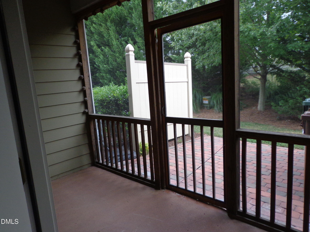 3018 Freeport Drive - Photo 8