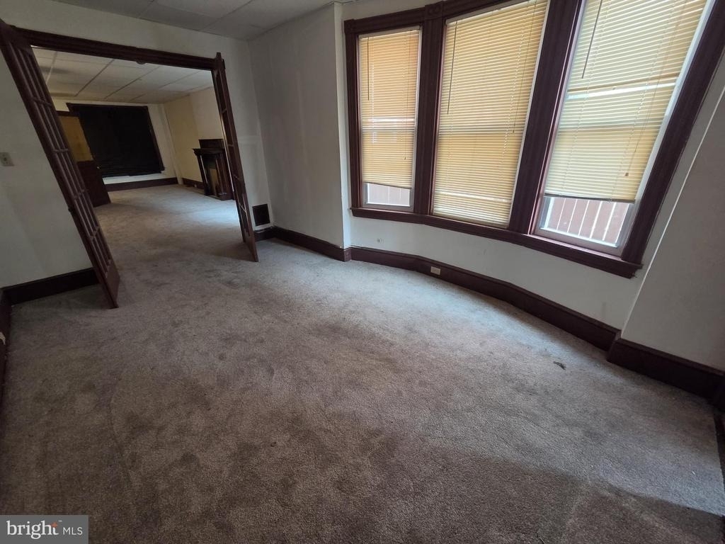 1134 Spring Street - Photo 4