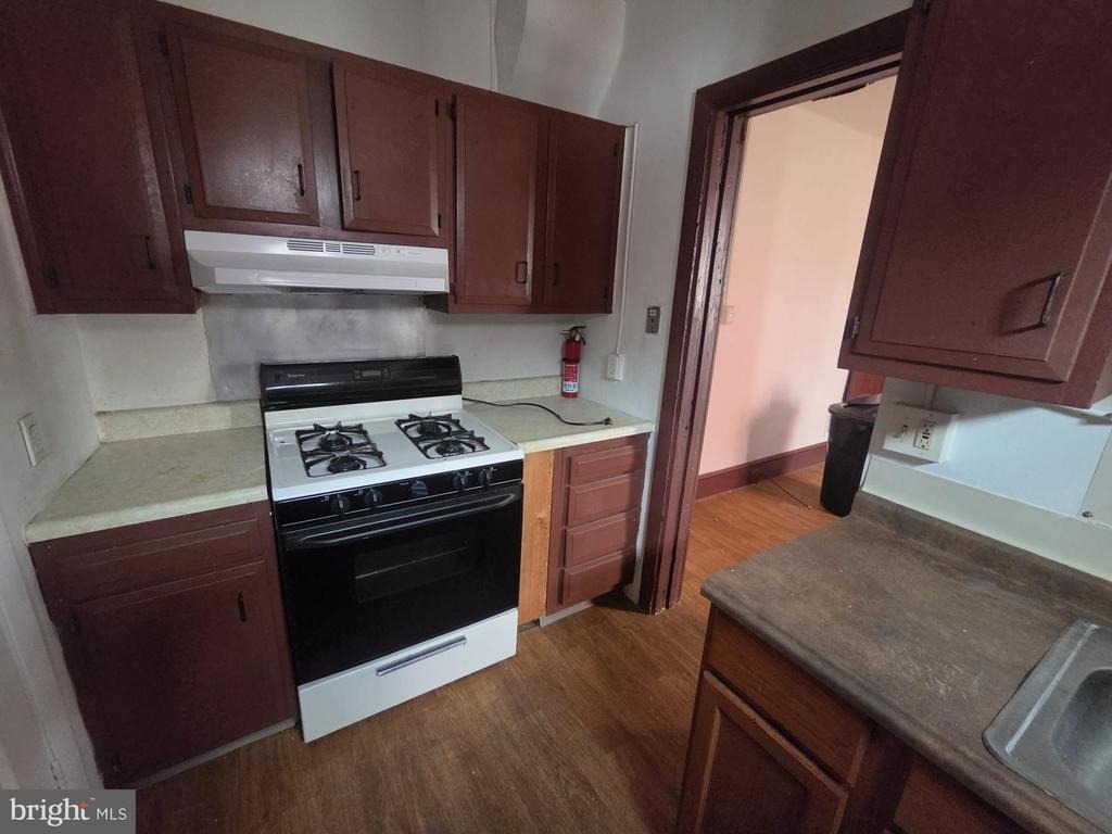 1134 Spring Street - Photo 2