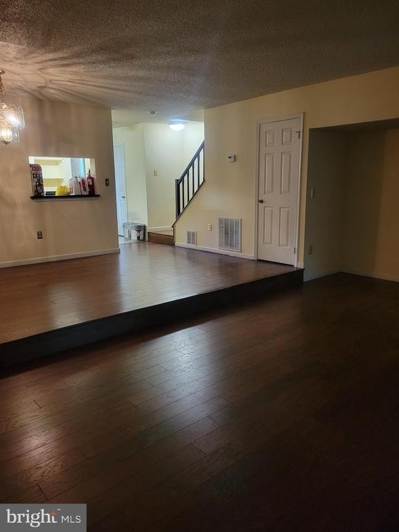 11 Harris Court - Photo 8