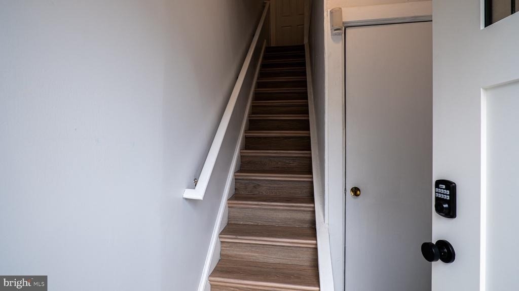 241 Victoria Street - Photo 13