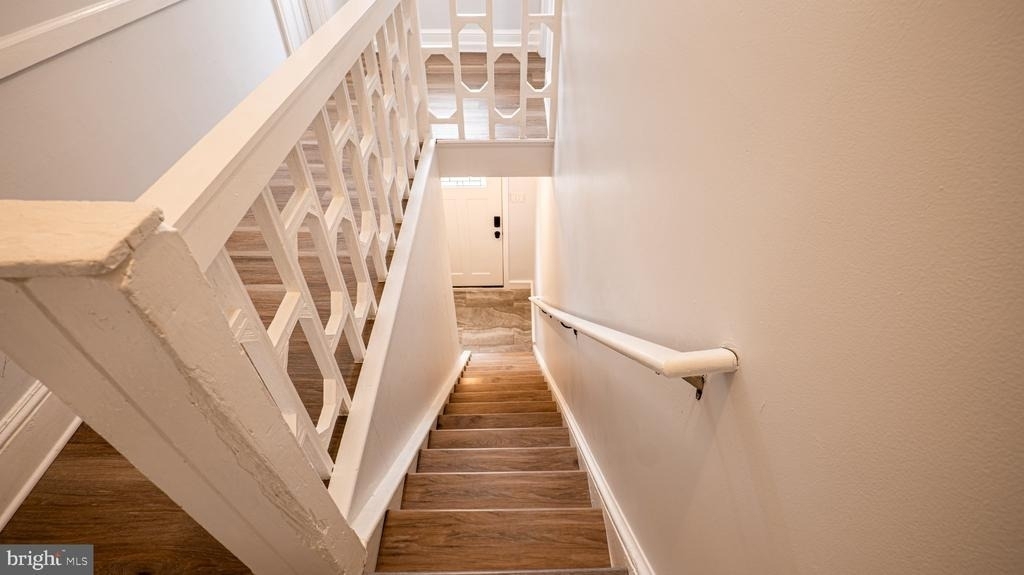 241 Victoria Street - Photo 16