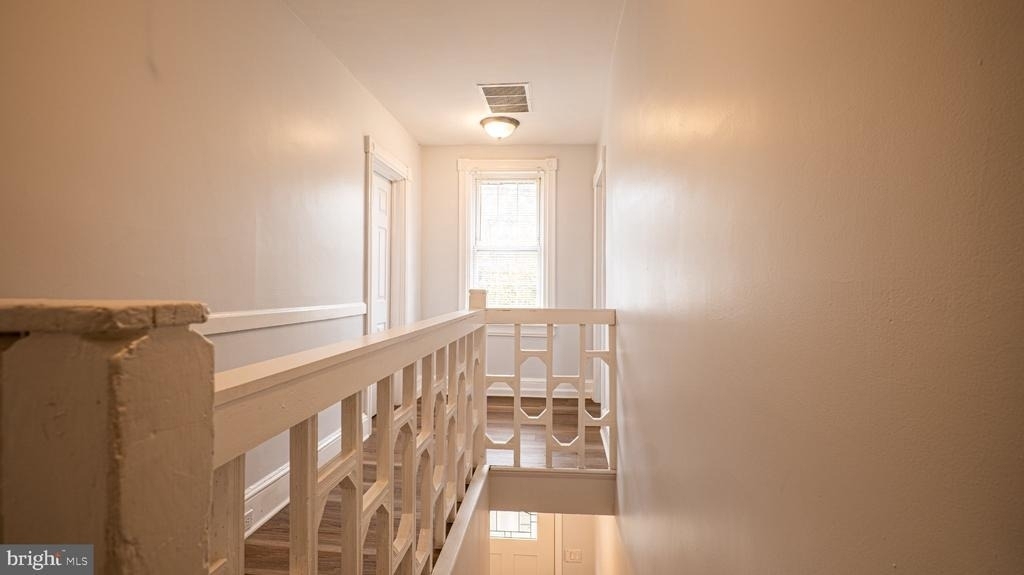 241 Victoria Street - Photo 15