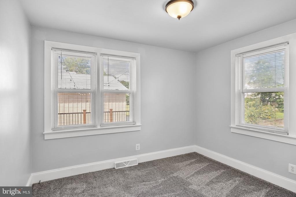 505 Hazel Avenue - Photo 10