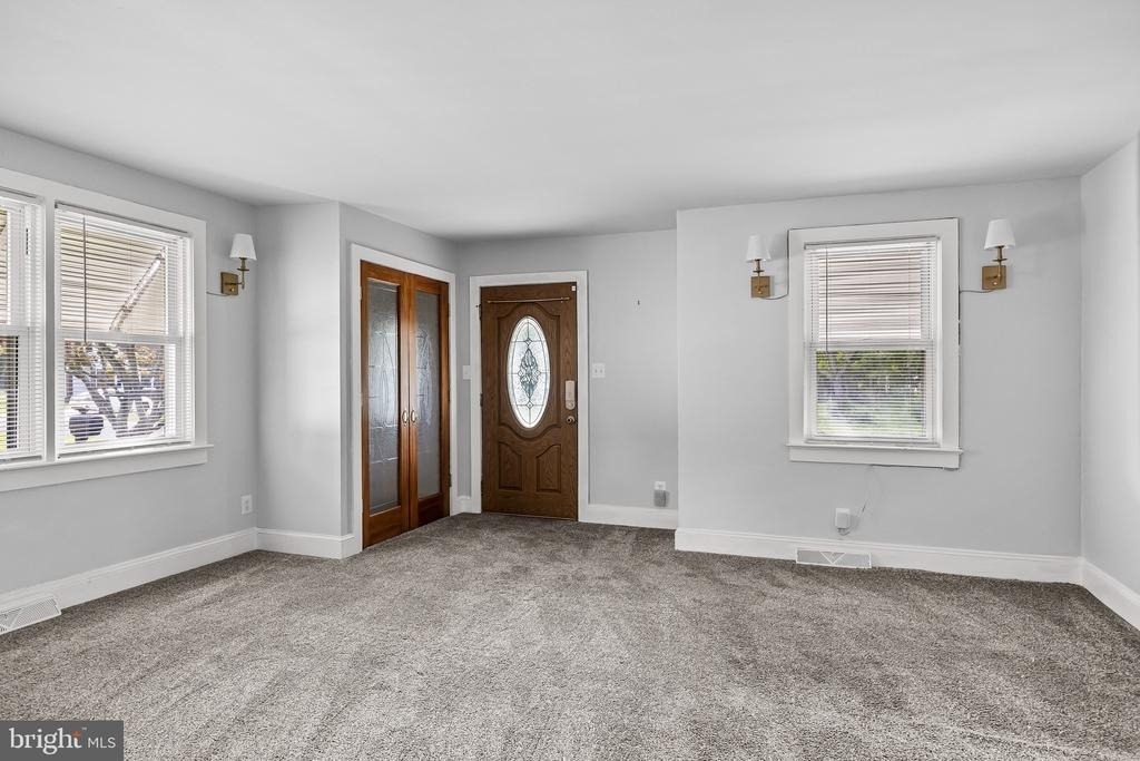 505 Hazel Avenue - Photo 5