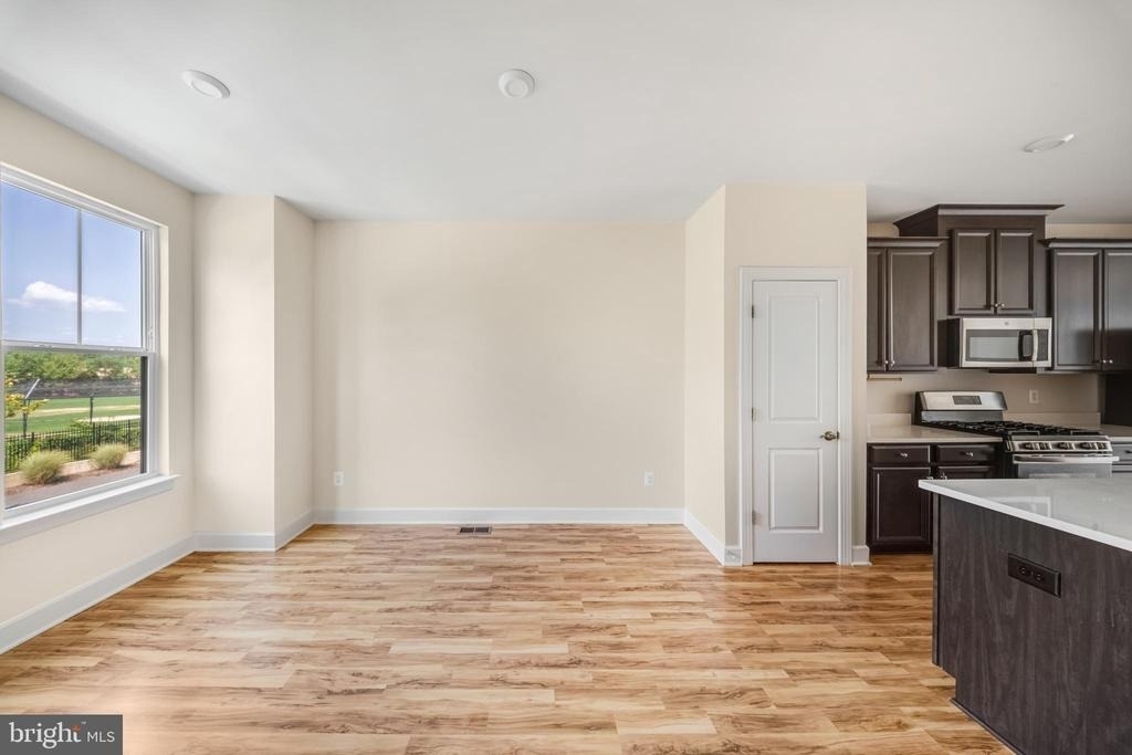 3525 Carnaby Street - Photo 9
