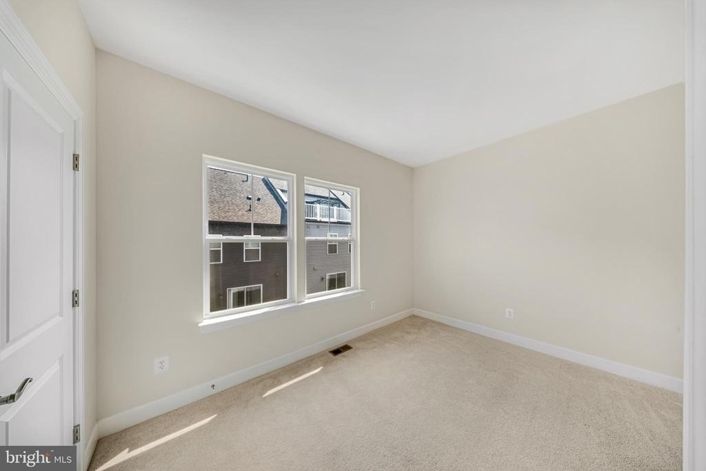 3525 Carnaby Street - Photo 30