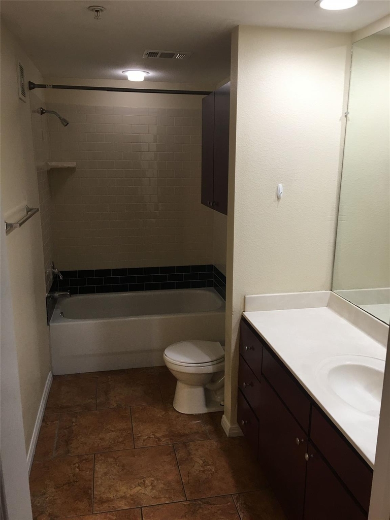 2505 San Gabriel St - Photo 3