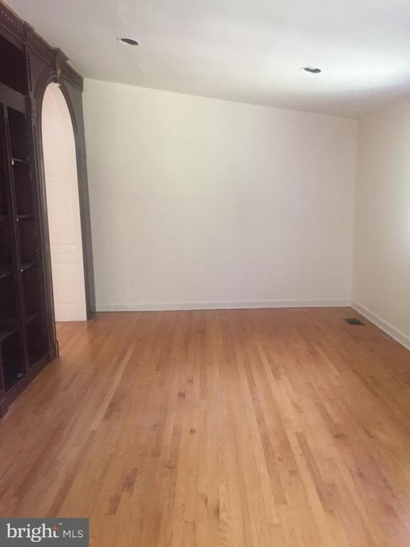 9917 Betteker Lane - Photo 8