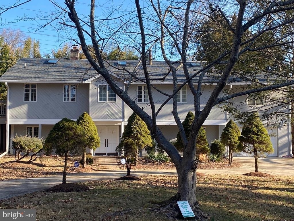 9917 Betteker Lane - Photo 1