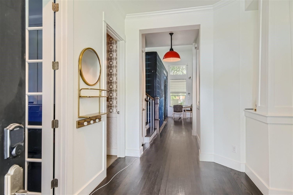 805 W Mary St - Photo 4