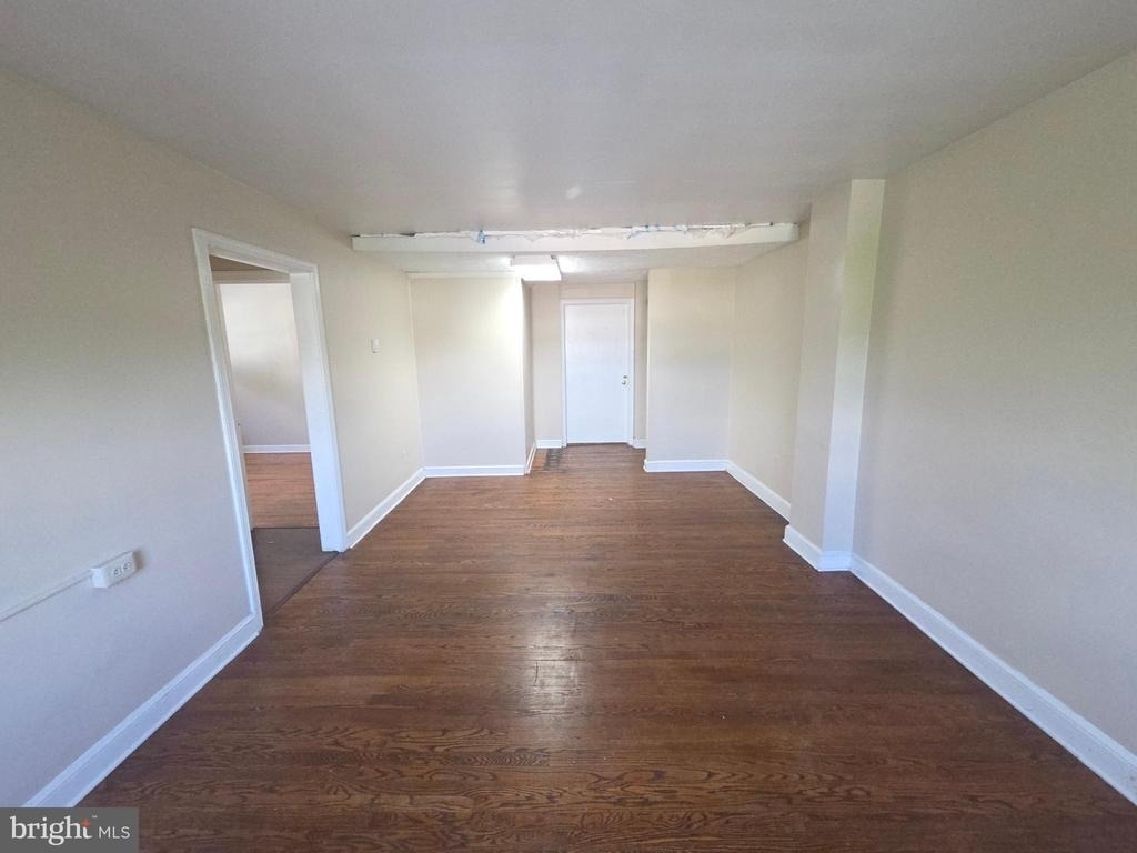 9863 Main Street - Photo 1