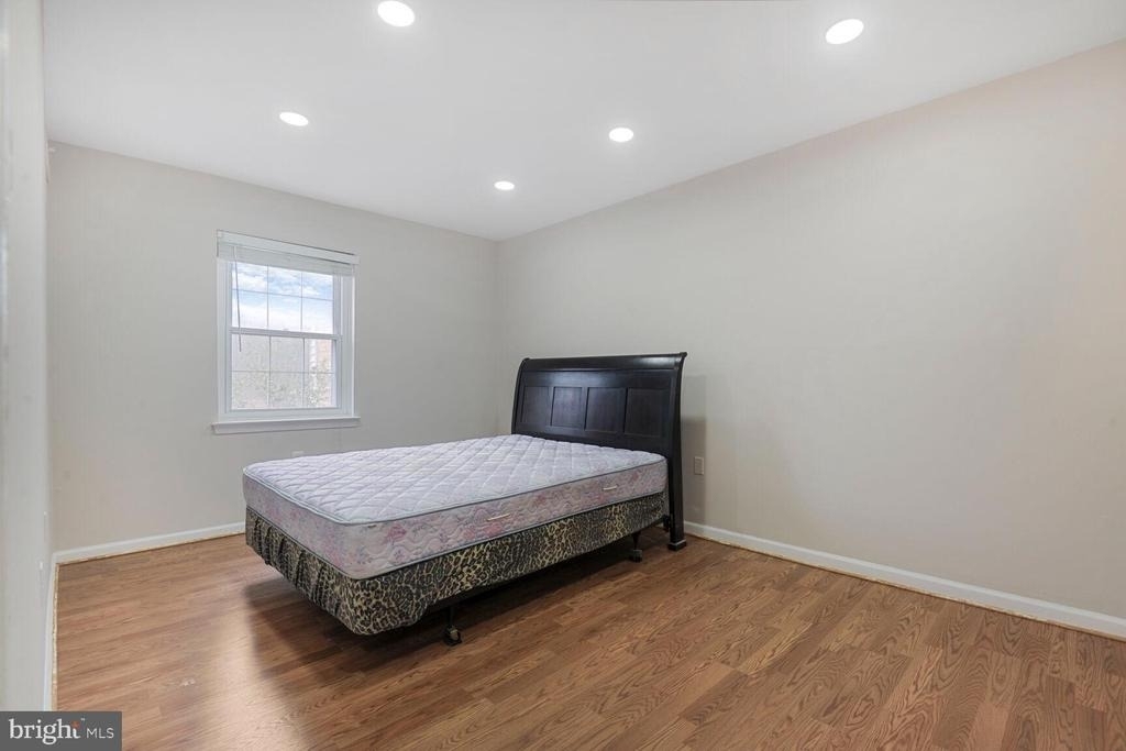 864 College Parkway - Photo 11