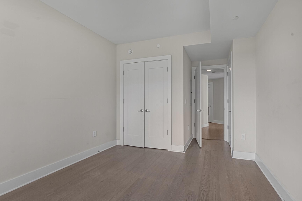4960 Fairmont Avenue - Photo 11